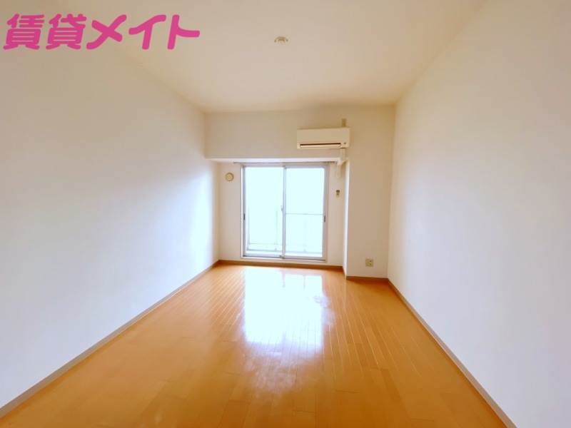 居室・リビング　同型参考写真