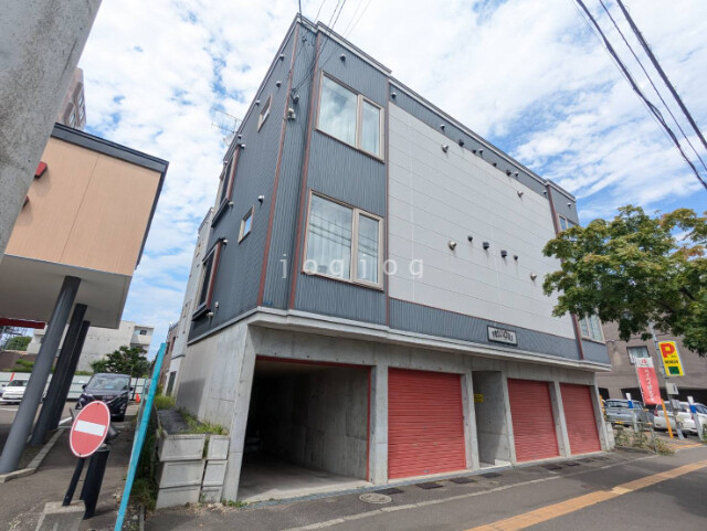建物外観　プレシャス１５番館