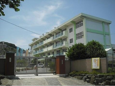 小学校　小石小学校（小学校）まで720m
