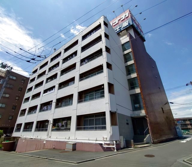 建物外観　インターネット使用料無料です。