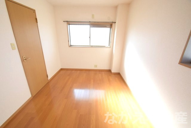 その他部屋・スペース　使い勝手のいい寝室です