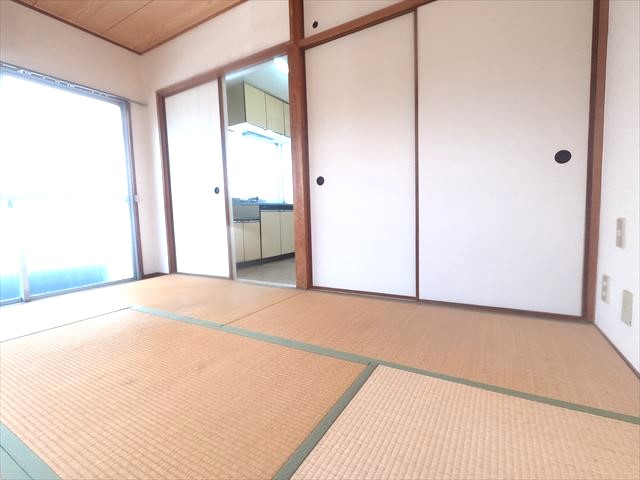 庭　洋室からキッチン