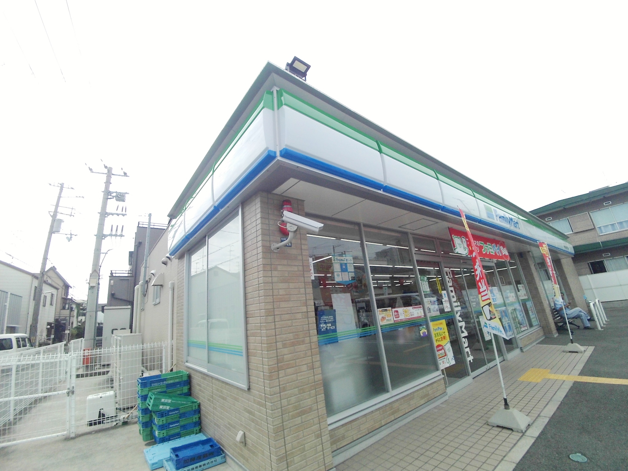 コンビニ　ファミリーマート神戸住吉宮町二丁目店（コンビニ）まで407m
