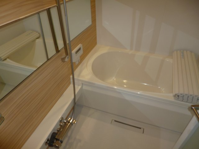 バス・シャワールーム　追い焚きバス