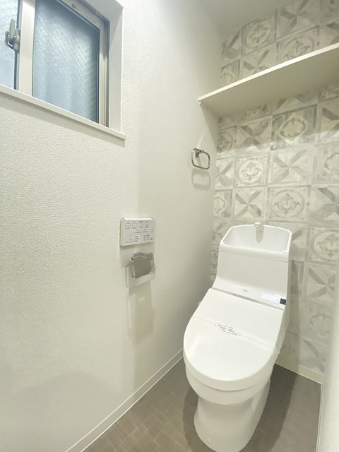 トイレ　コンパクトで使いやすいトイレです