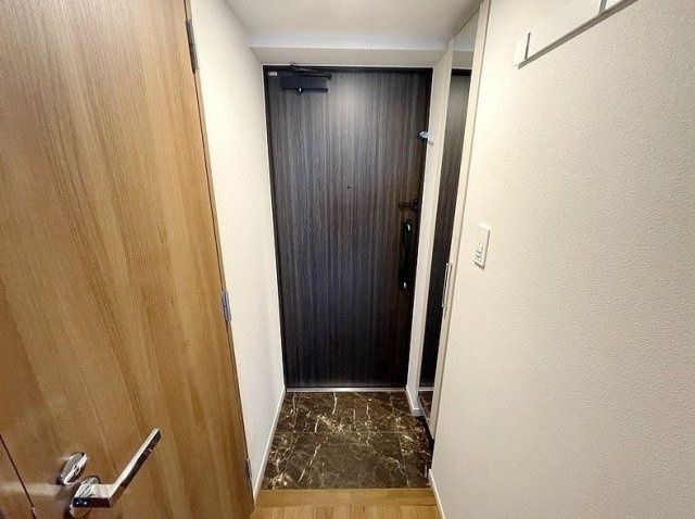 玄関　収納もある玄関です