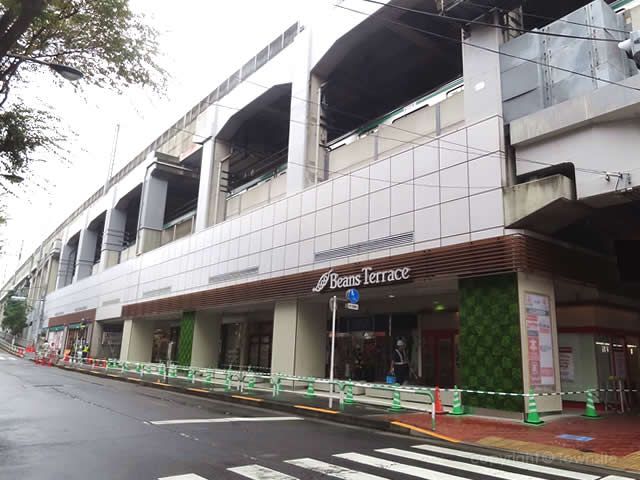 スーパー　富士ガーデンビーンズ赤羽店（スーパー）まで777m