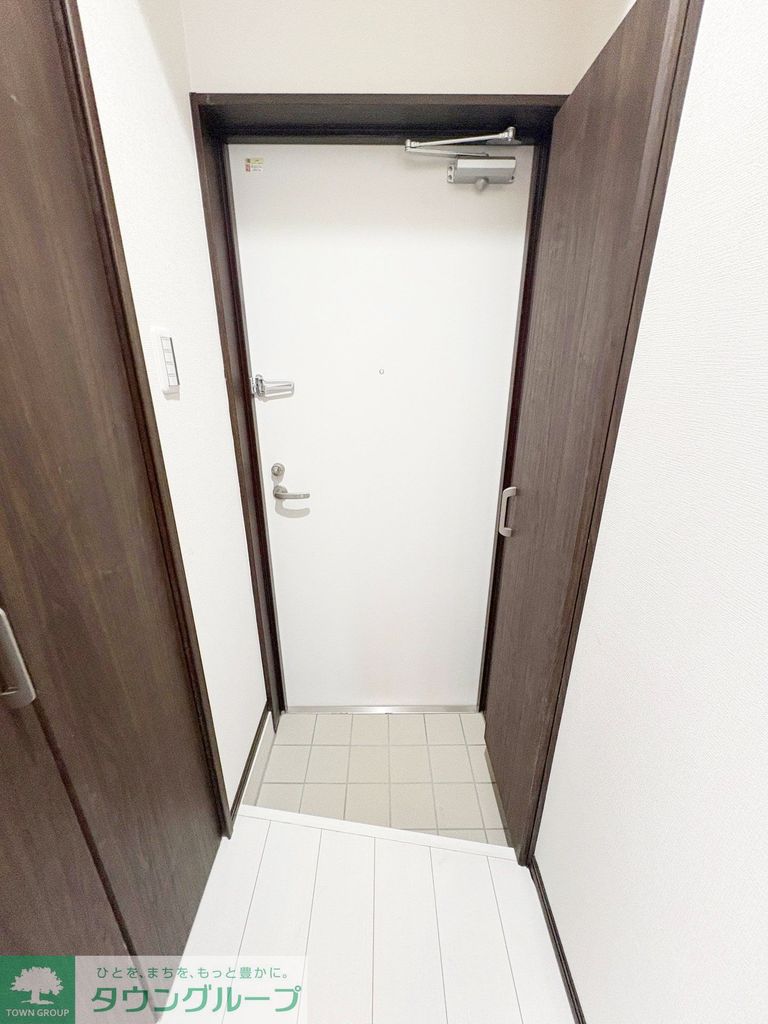 玄関　お問合せはタウンハウジングまで！※現地待合わせ相談可能