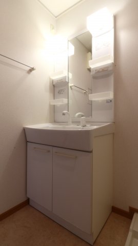 コージーコート朝霧II番館の内装写真