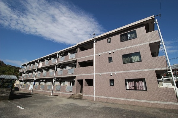 建物外観　ルミナス小松