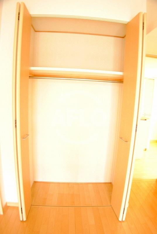 収納　カスタリアタワー長堀橋　クローゼット