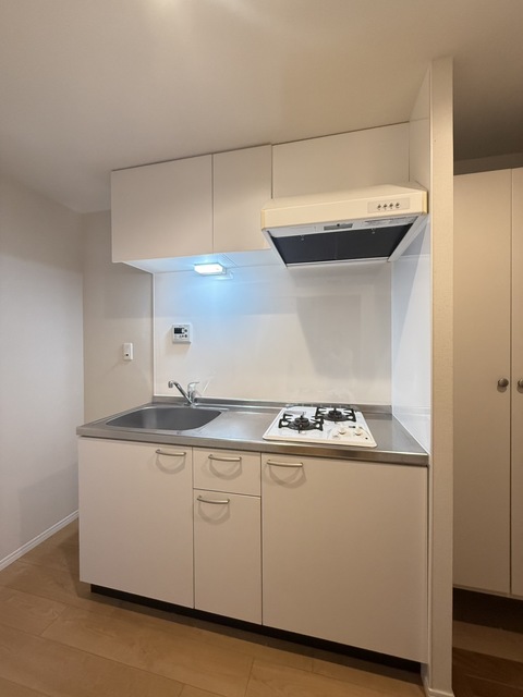 キッチン　別部屋参考写真です