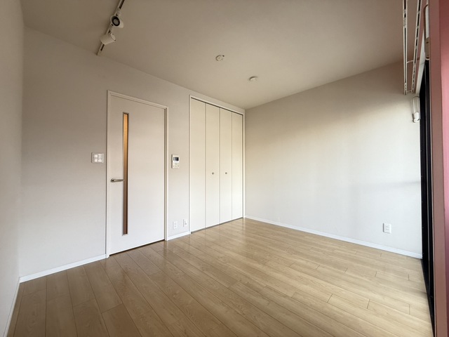 居室・リビング　別部屋参考写真です