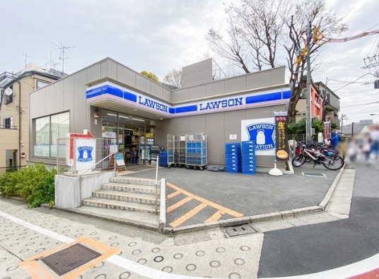 コンビニ　ローソン神楽坂駅北店（コンビニ）まで294m