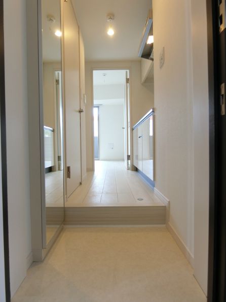 玄関　弊社は都内全域の物件をご紹介可能です！