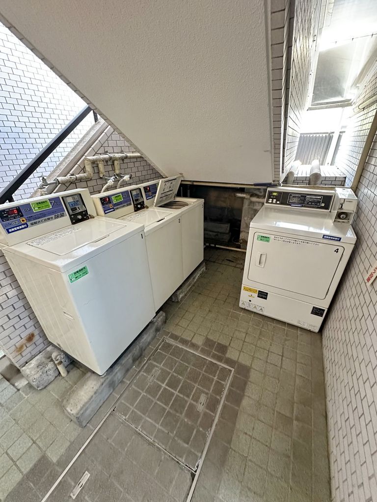 その他共有部分　コインランドリー