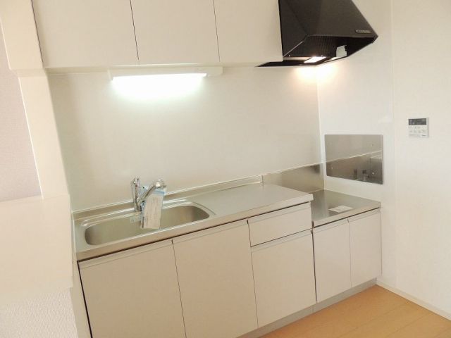 シャン ドゥ フルール Cのキッチン写真