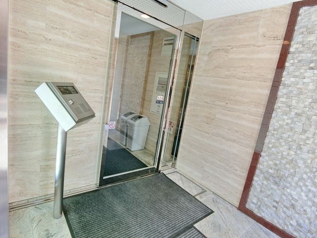 エントランス　★お部屋探しは株式会社タウンハウジング東京まで★