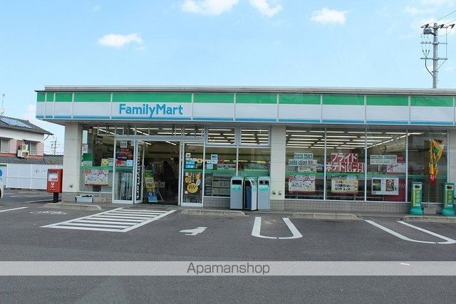 コンビニ　ファミリーマート高松仏生山南店（コンビニ）まで531m