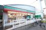 コンビニ　ローソンストア100 守山店（コンビニ）まで200m