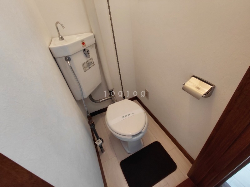 トイレ　当社サービスセンターで温水洗浄便座の設置承ります★