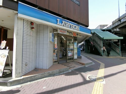 コンビニ　ローソン江坂駅南口店（コンビニ）まで123m