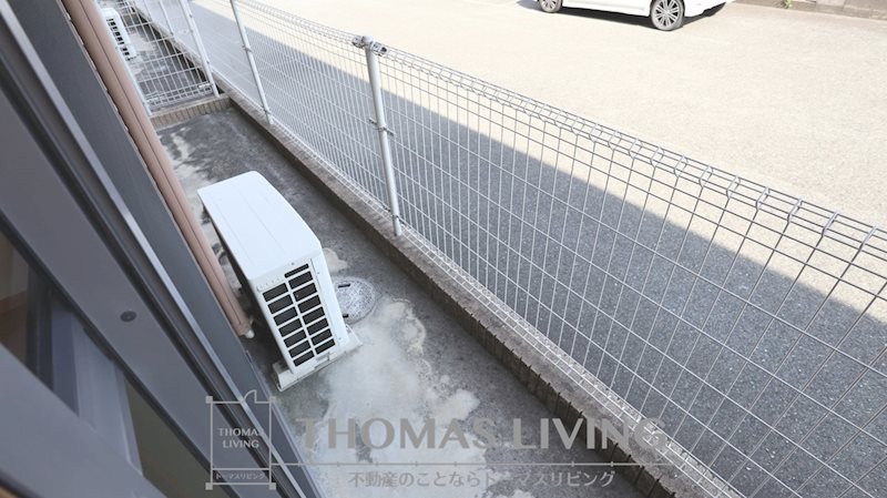 バルコニー　1階は専用庭、2階はベランダ。