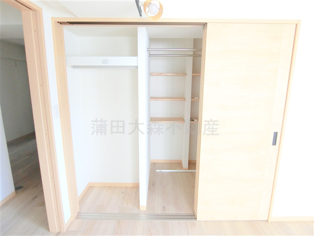 収納　収納　ウォークインクローゼット