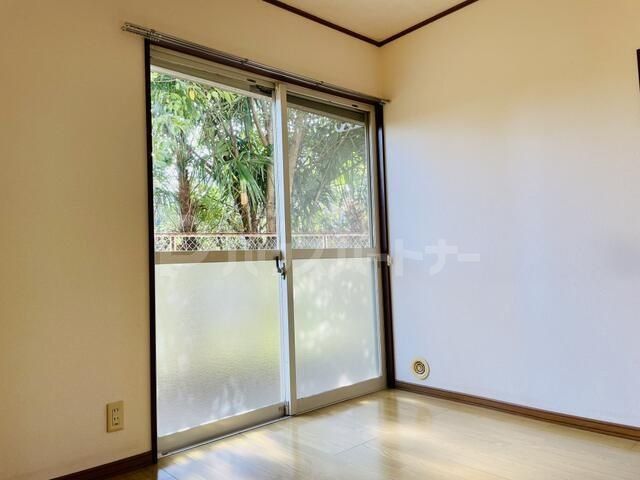 中台ハイツの居間写真