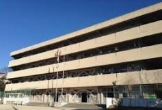 小学校　吹田市立山手小学校（小学校）まで325m