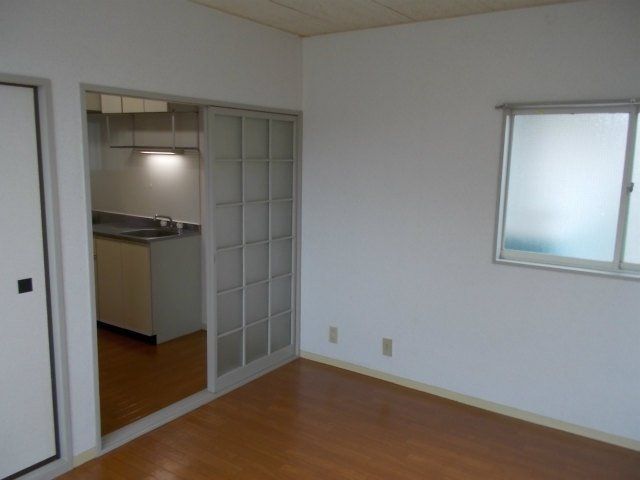 クレージュハイツの居間写真