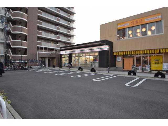 コンビニ　セブンイレブン岩倉駅東口店（コンビニ）まで282m