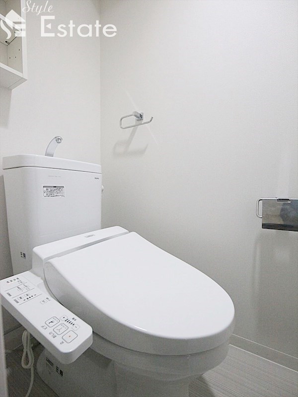 ＪＲ中央本線 鶴舞駅 徒歩6分 13階建 築9年のトイレ写真