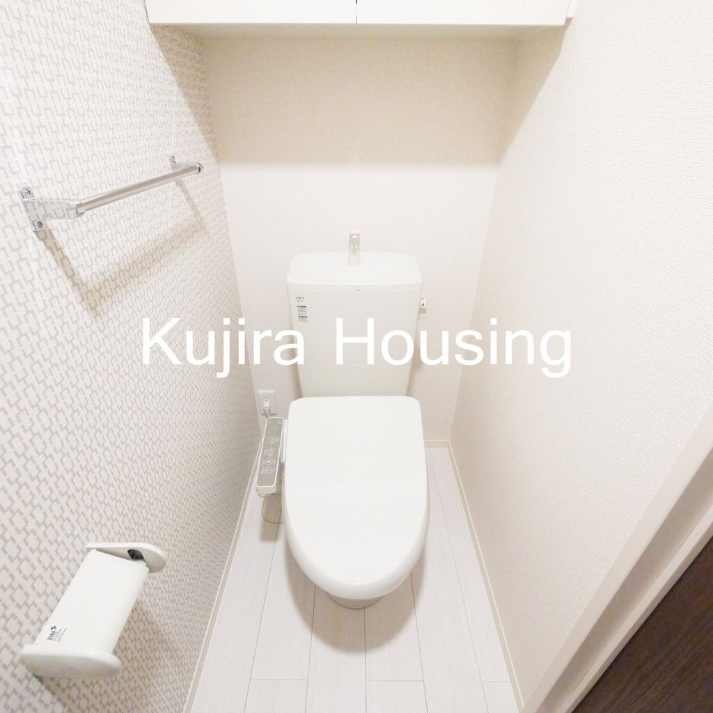 ＪＲ武蔵野線 越谷レイクタウン駅 徒歩9分 3階建 築9年のトイレ写真