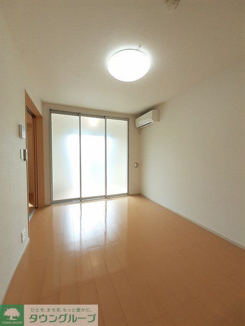 ＪＲ総武本線 東千葉駅 徒歩17分 2階建 築13年の居間写真