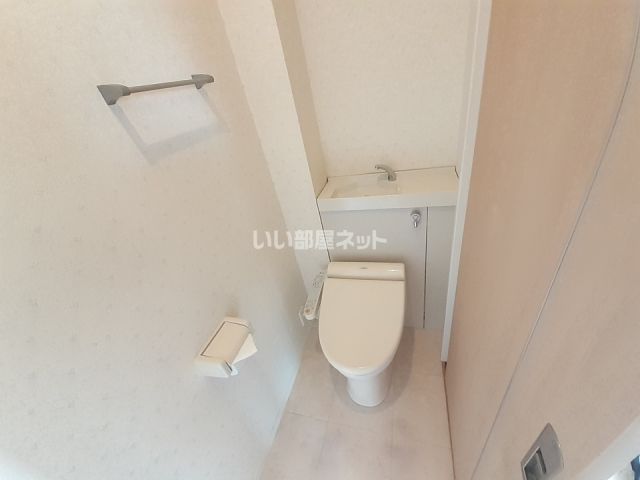 ＪＲ常磐線 相馬駅 徒歩18分 2階建 築15年のトイレ写真
