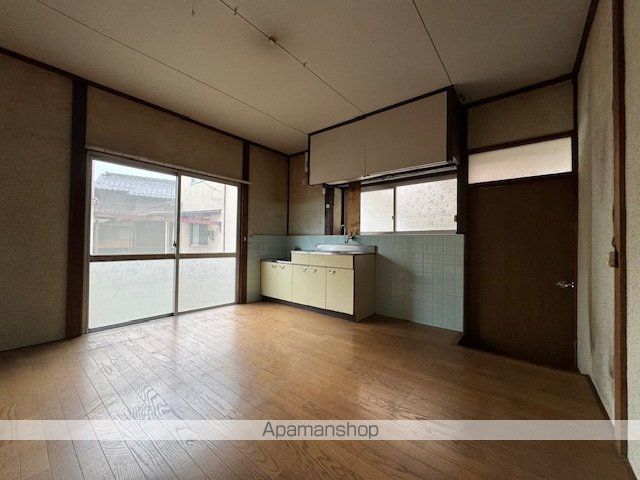 緑井借家の居間写真