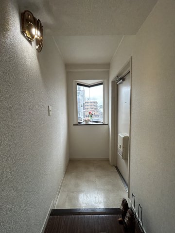 地下鉄鶴舞線 植田駅 徒歩4分 10階建 築39年の玄関写真