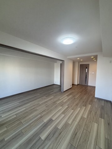 プレサンスロジェ京橋グランスクエアの居間写真