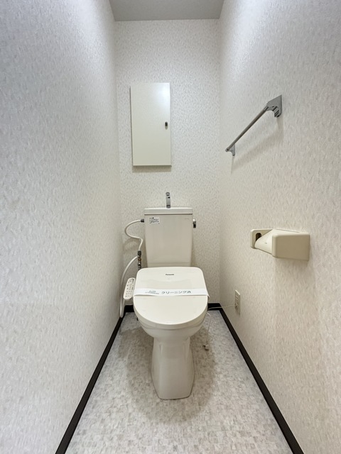 京王相模原線 多摩境駅 徒歩3分 2階建 築24年のトイレ写真