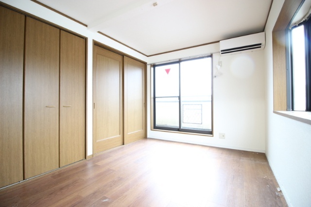 横浜市港北区小机町戸建の内装写真