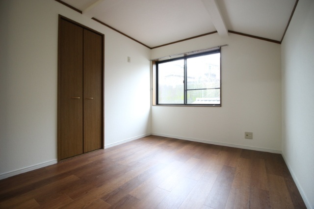 横浜市港北区小机町戸建の居間写真