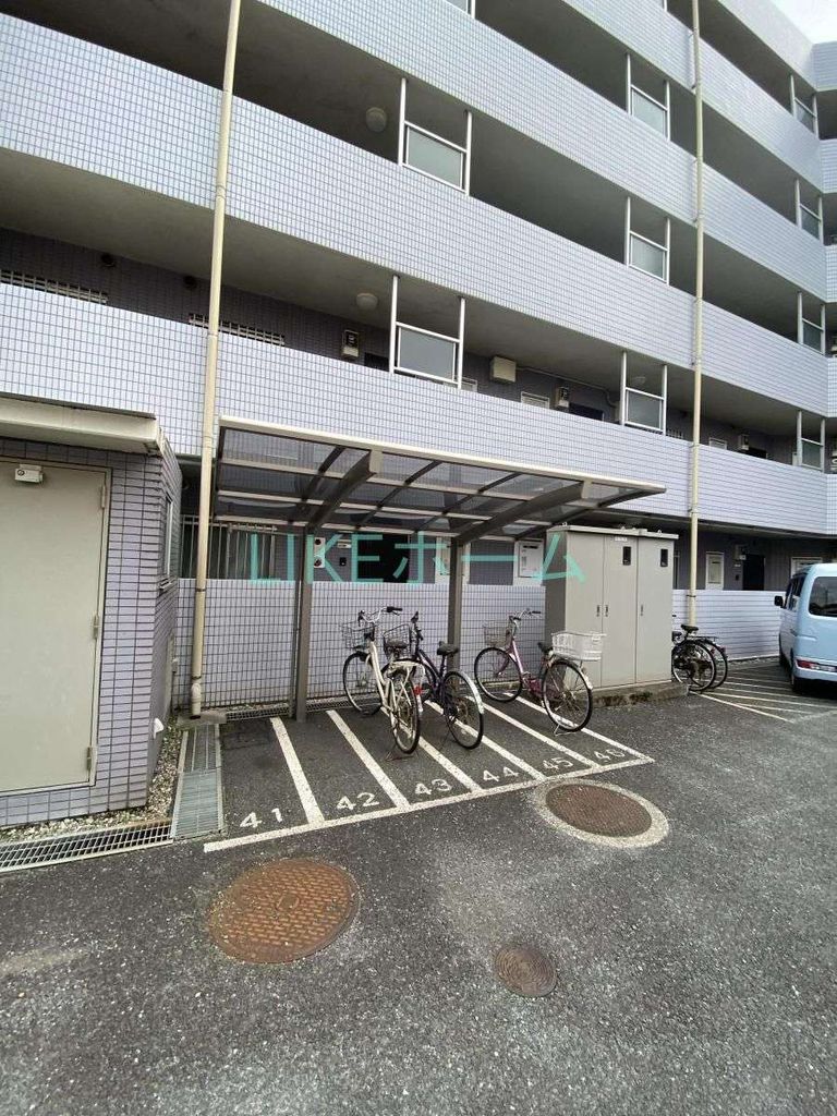 駐車場　駐車場