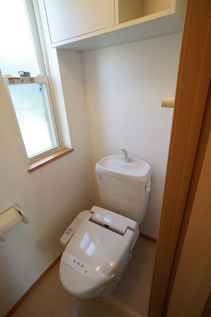 パインファーストのトイレ写真