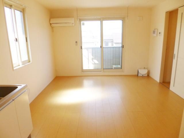 居室・リビング　★2面採光の明るいお部屋★