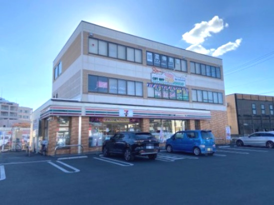 コンビニ　セブンイレブン 水戸赤塚1丁目店（コンビニ）まで573m