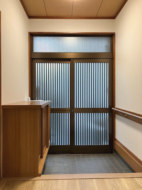 玄関　広々玄関