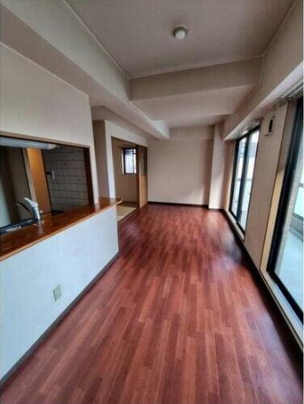 京阪本線 西三荘駅 徒歩5分 4階建 築27年の内装写真