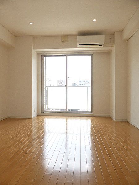 ドゥーエ南麻布の居間写真