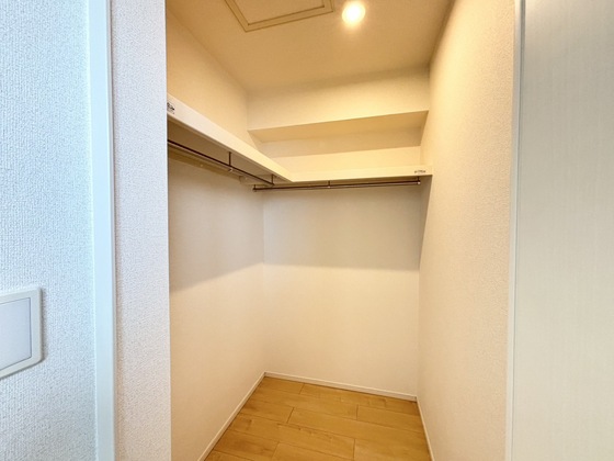 収納　ウォークインクローゼット